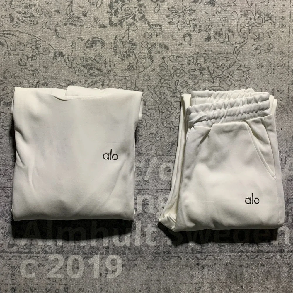 Alo Yoga White Cuffed Sweats Pullover Hoodie and Sweatpants Set Medium